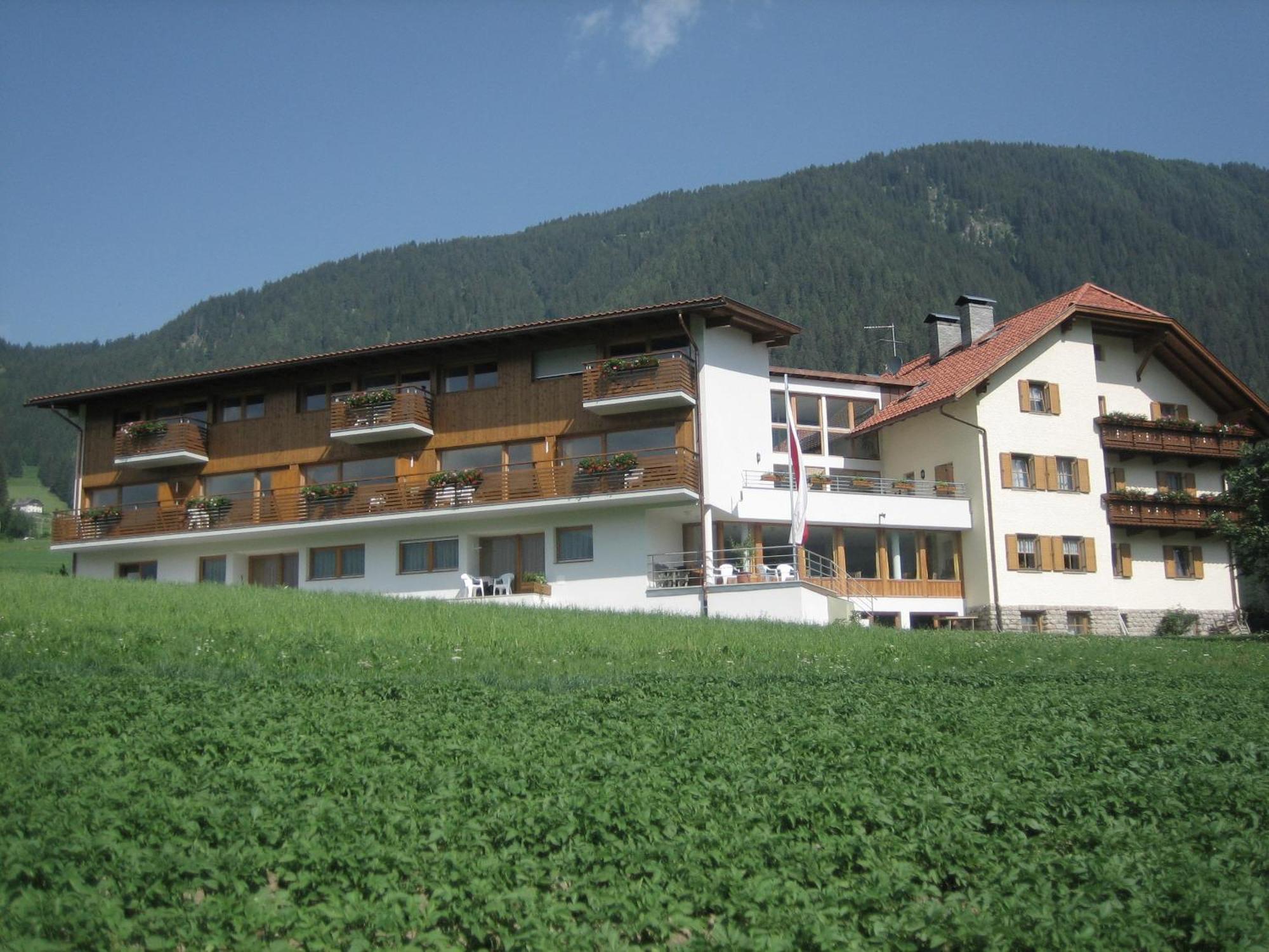 Garni - Appartement Neumairhof Rasun di Sopra Zewnętrze zdjęcie