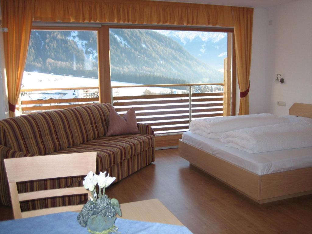 Garni - Appartement Neumairhof Rasun di Sopra Pokój zdjęcie