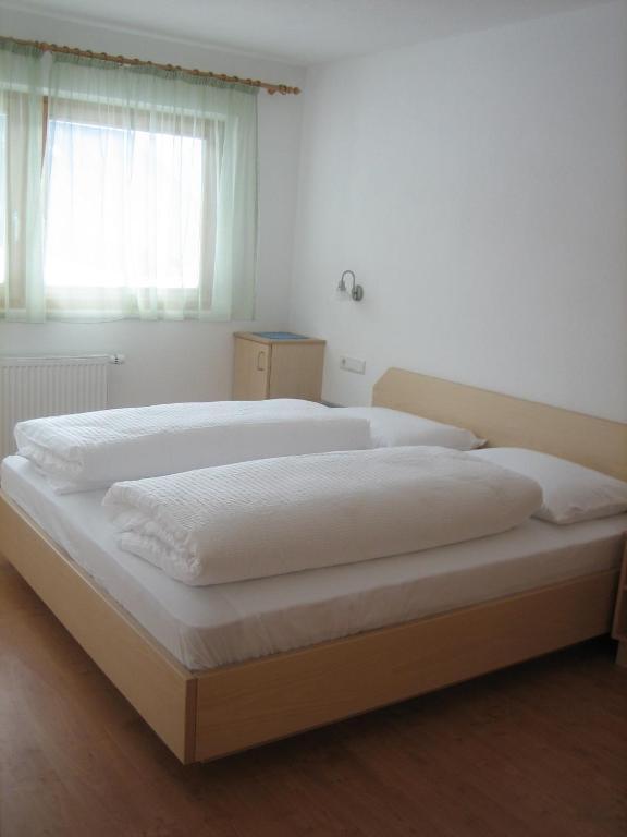 Garni - Appartement Neumairhof Rasun di Sopra Pokój zdjęcie